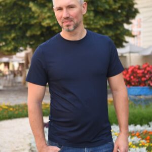 Футболка однотонна чоловіча базова темно-синя від BATIAR