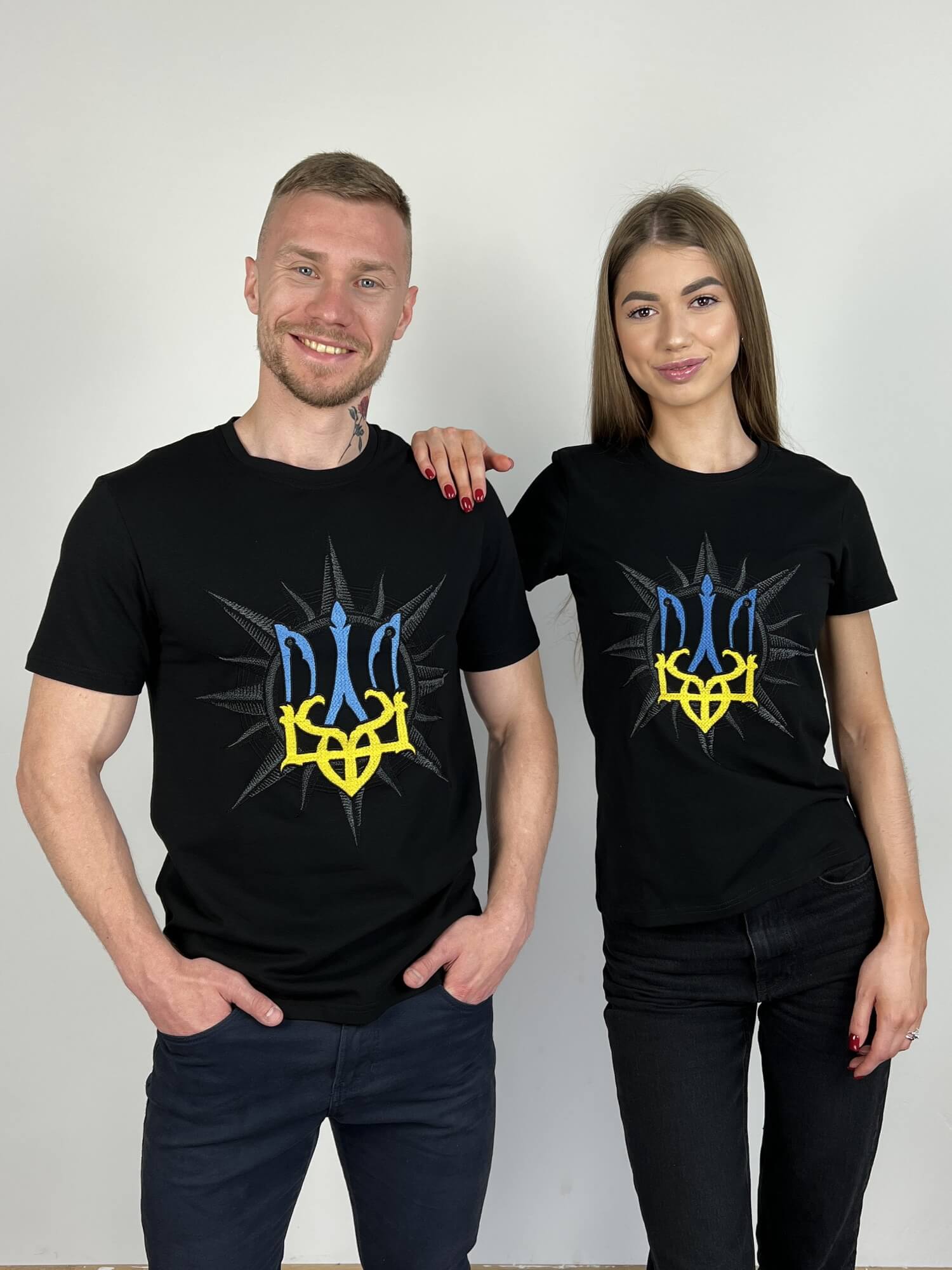 Футболки для пари «Тризуб у сонці» чорні