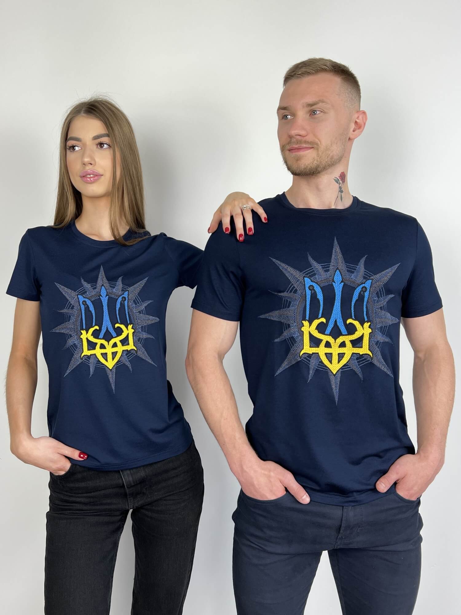 Футболки для пари «Тризуб у сонці» темно-сині