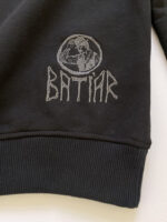 Чоловічий світшот BATIAR зблизька